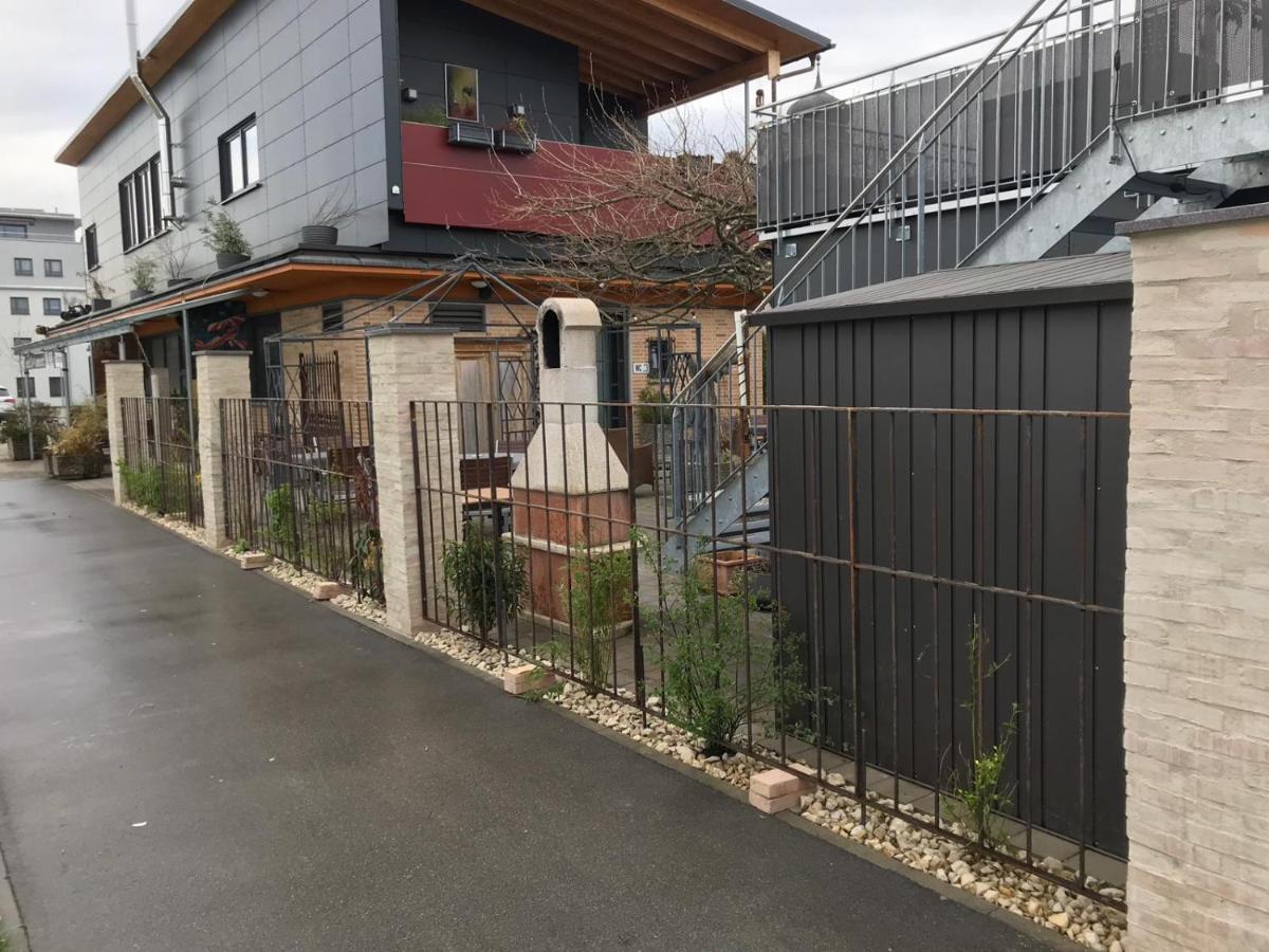 Tiny House Black Pearl Tettnang Dış mekan fotoğraf